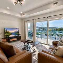 Smoky Pointe 303