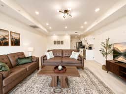 Smoky Pointe 203 - Image 2