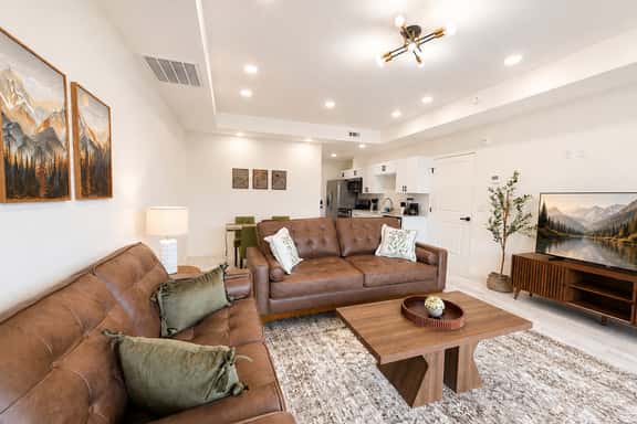 Smoky Pointe 203 - Image 1