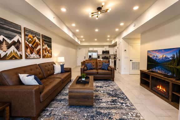 Smoky Pointe 300 - Image 1