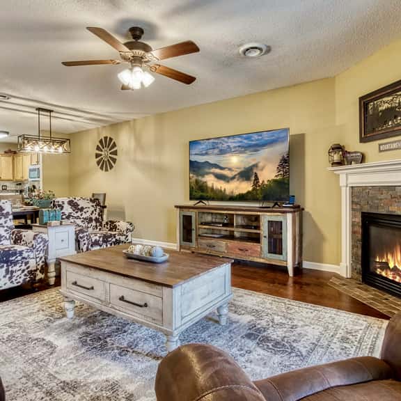 Whispering Pines 352 Penthouse - Image 1
