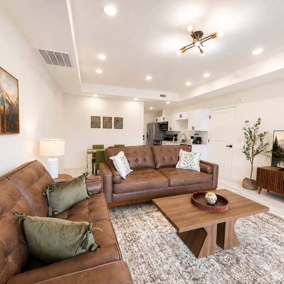 Smoky Pointe 203 - Image 1
