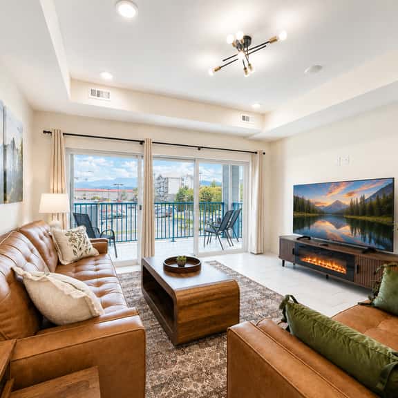 Smoky Pointe 301 - Image 1