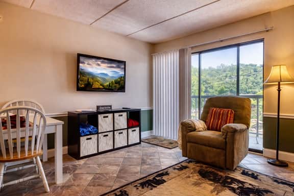Olde Gatlinburg Place 206