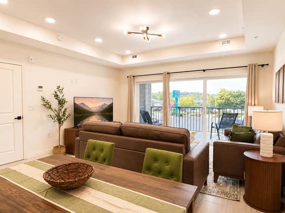 Smoky Pointe 203 - Image 4
