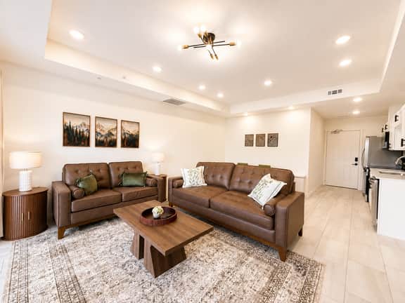 Smoky Pointe 203 - Image 3