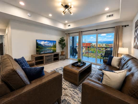 Smoky Pointe 300 - Image 3