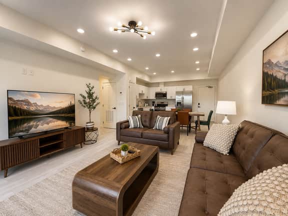 Smoky Pointe 202 - Image 4