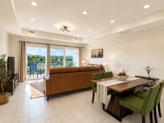 Smoky Pointe 303 - Image 4