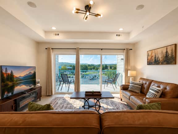 Smoky Pointe 303 - Image 2